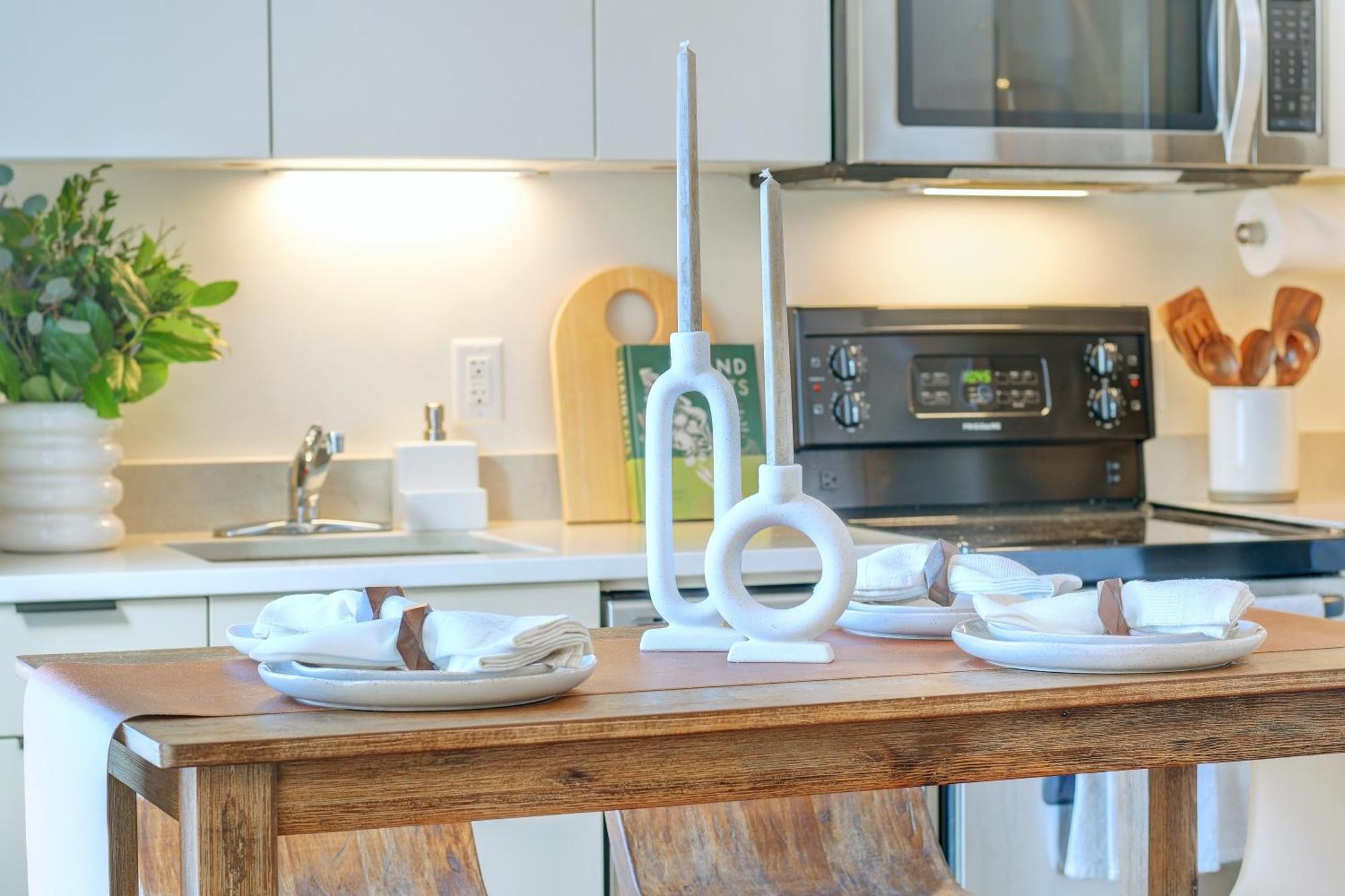 Apartment West Coast Loft With Rooftop Patio + Harbour View Victoria