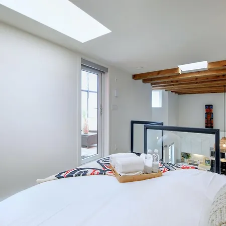 West Coast Loft With Rooftop Patio + Harbour View Victoria Exterior photo
